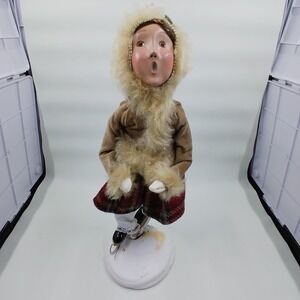 Byers Choice Caroler Ice Skater Girl Figurine 2000 Holiday Decor USA Signed